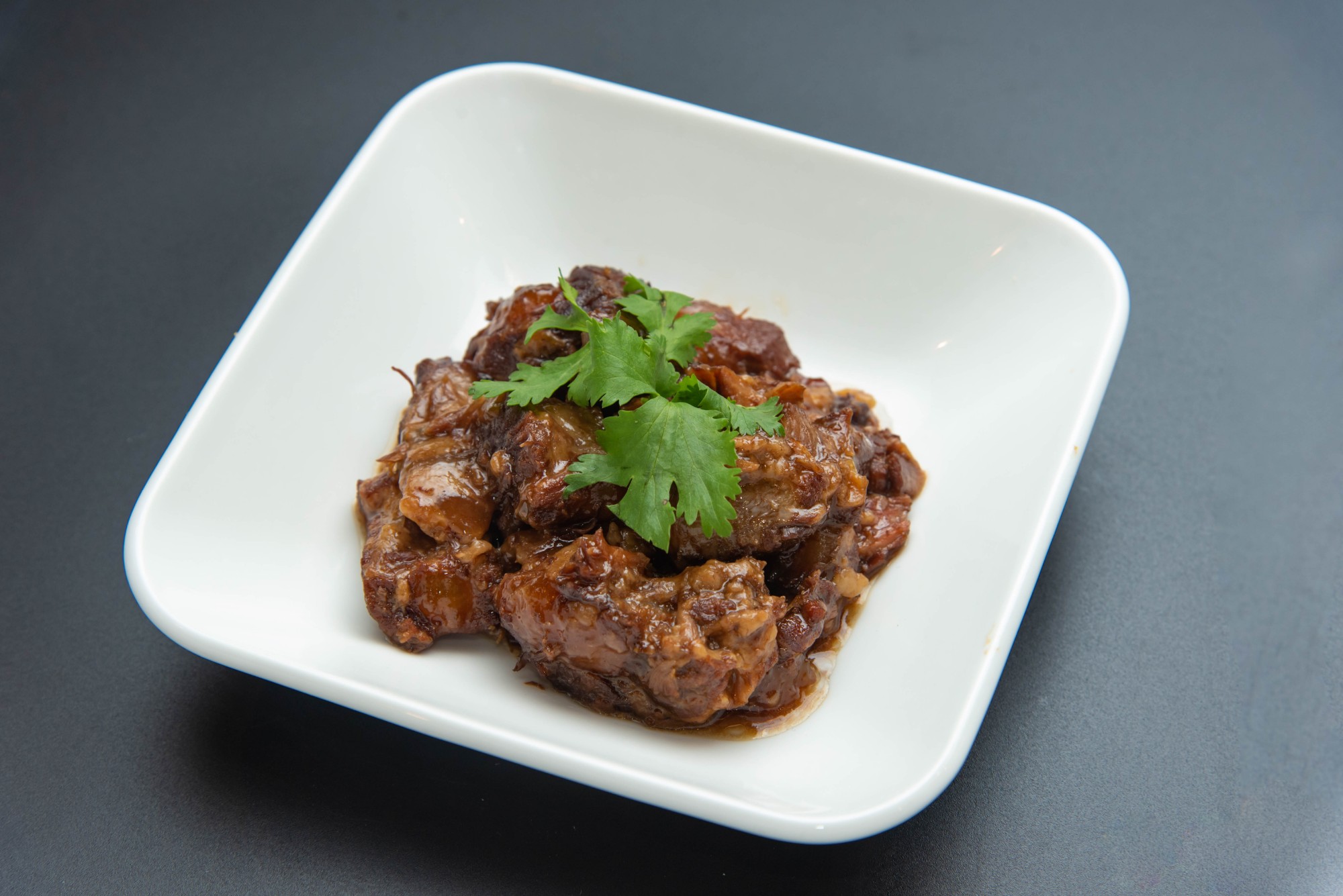 とろとろ軟骨煮込み